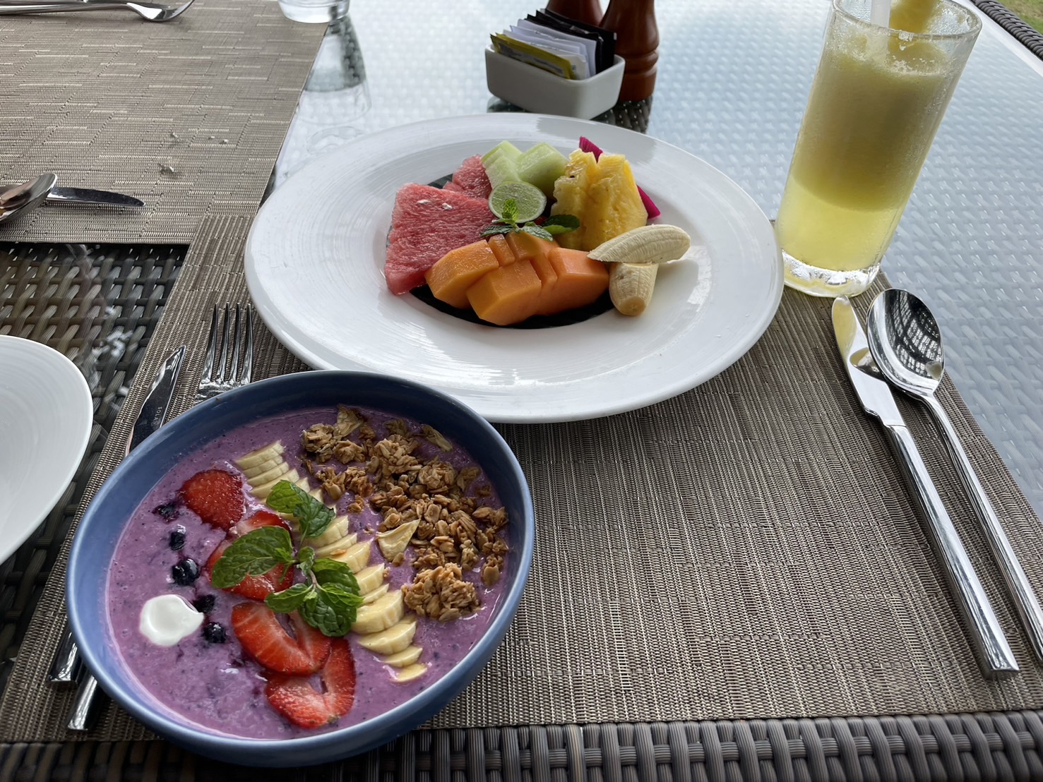 朝食