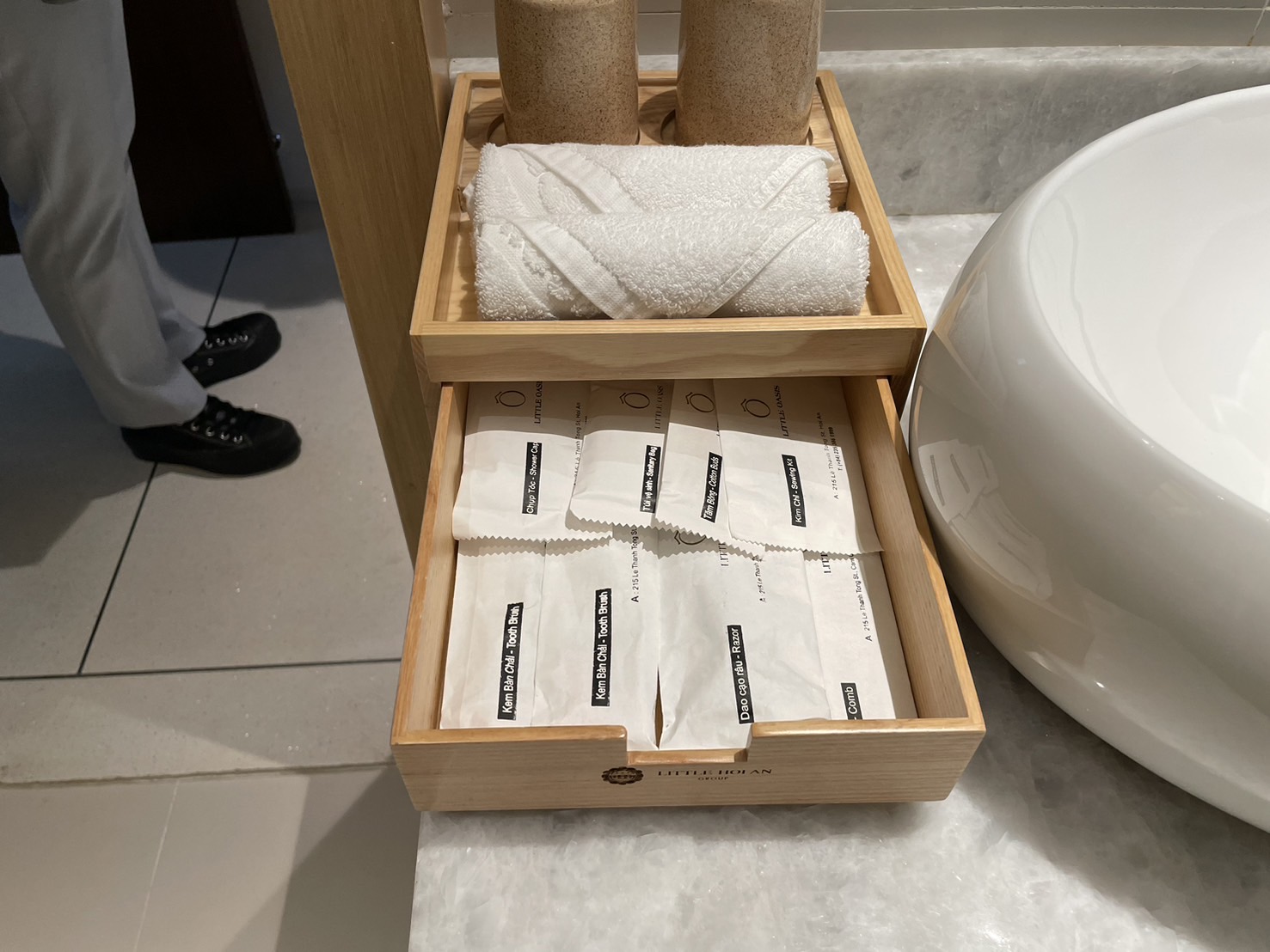 ����˥ƥ���