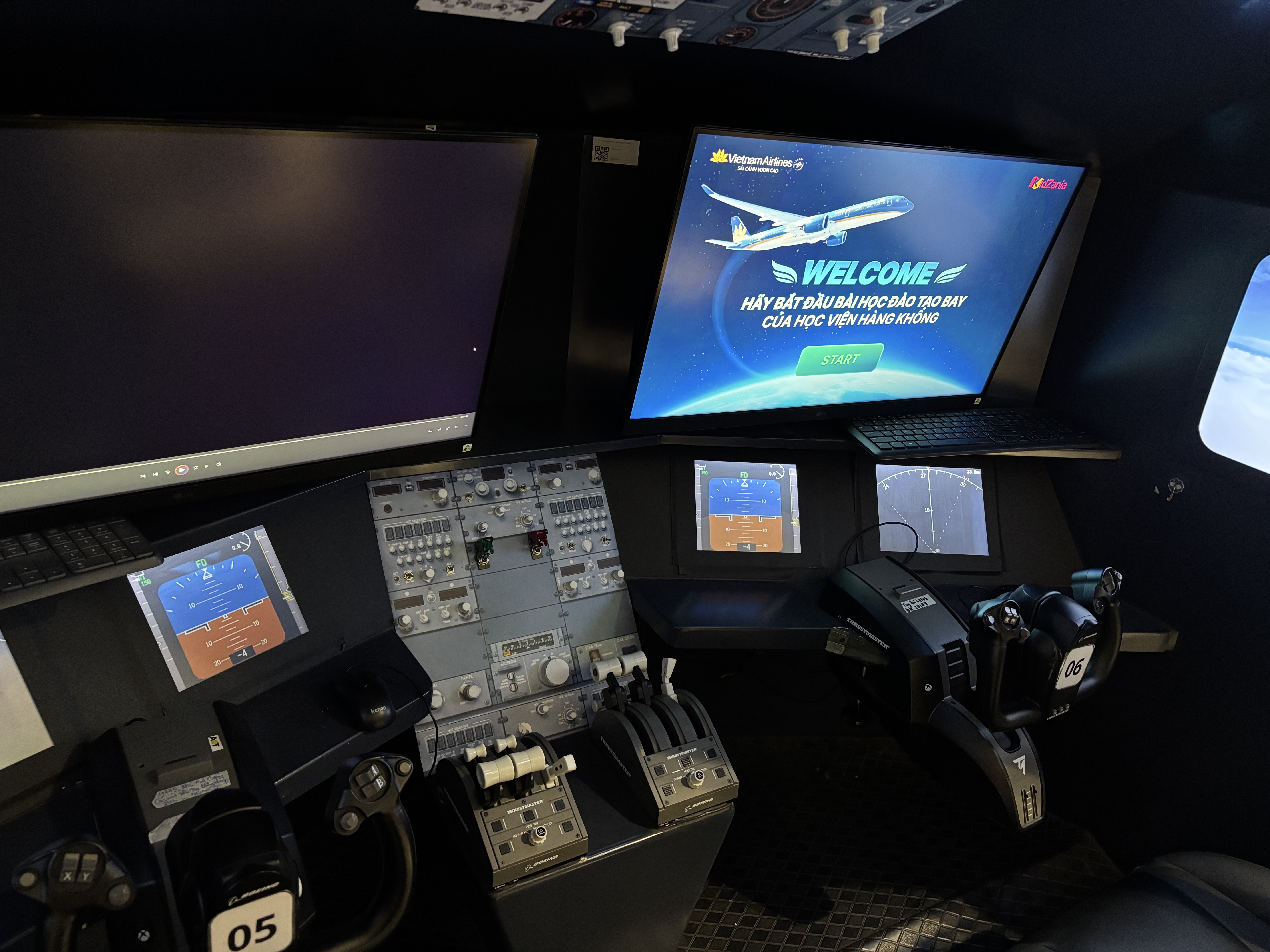 ���ߥ졼����