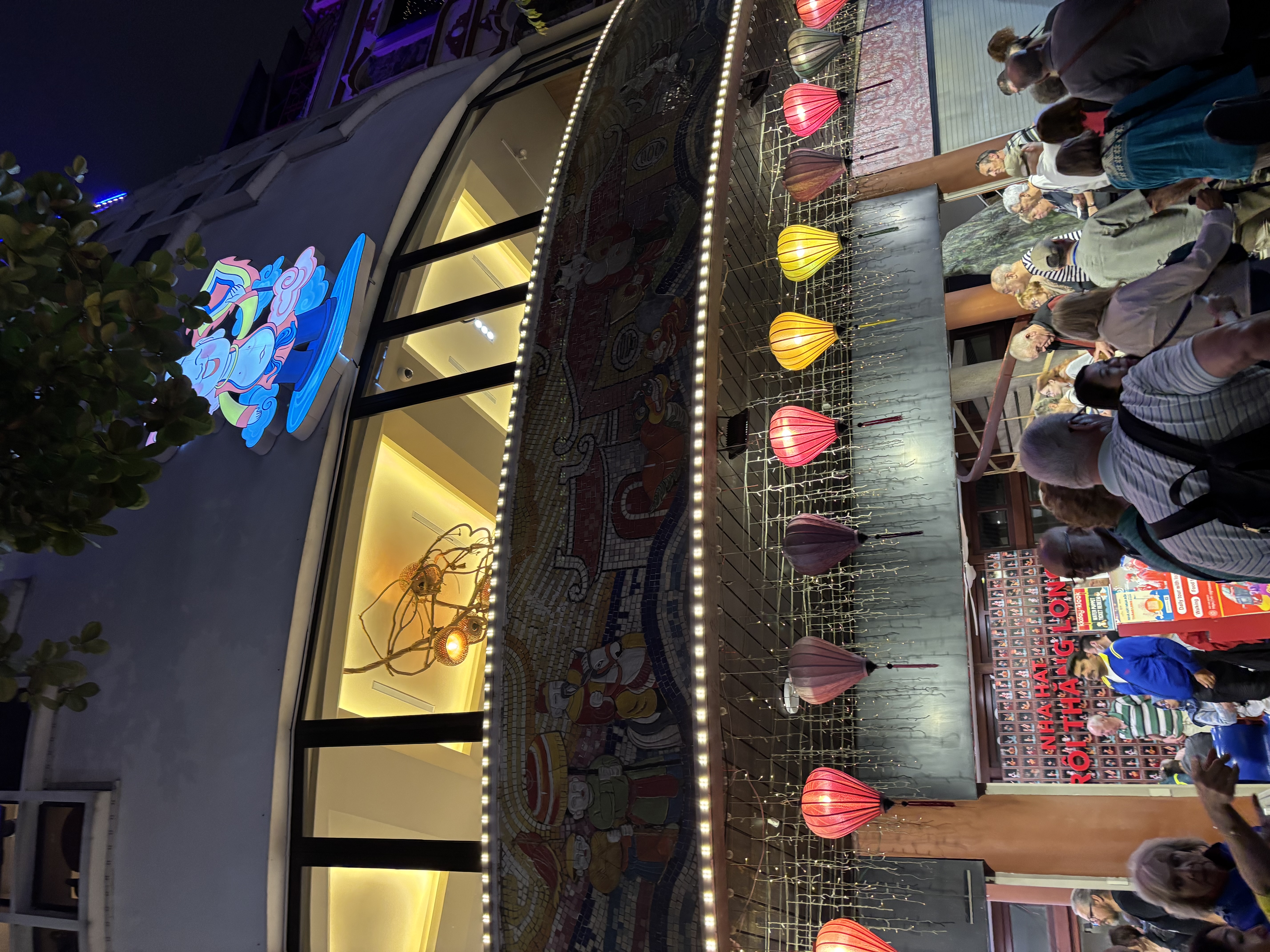 ���������ˤϿͤ����꤬