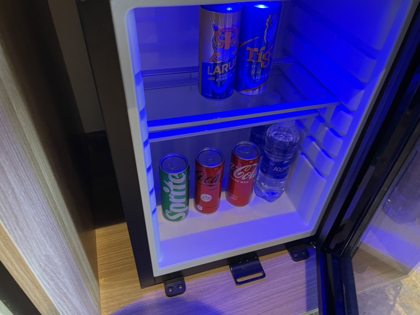 ��¢��/�ߥ˥С�