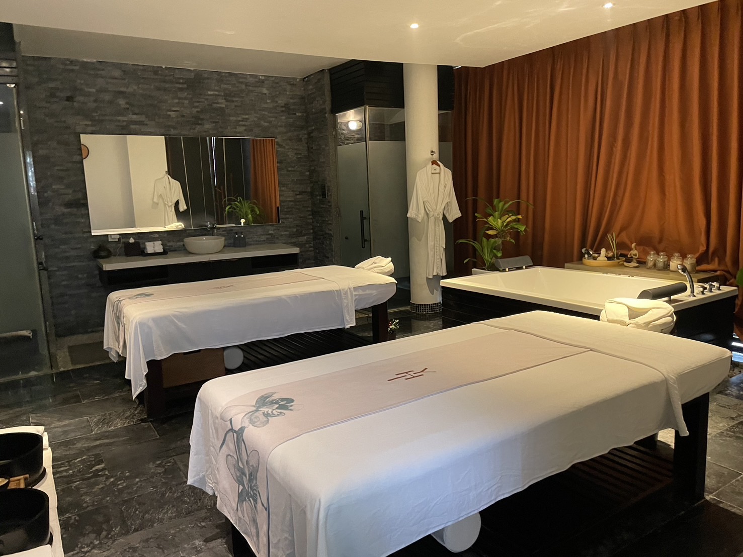 �ȥ꡼�ȥ��ȥ롼�ୢ