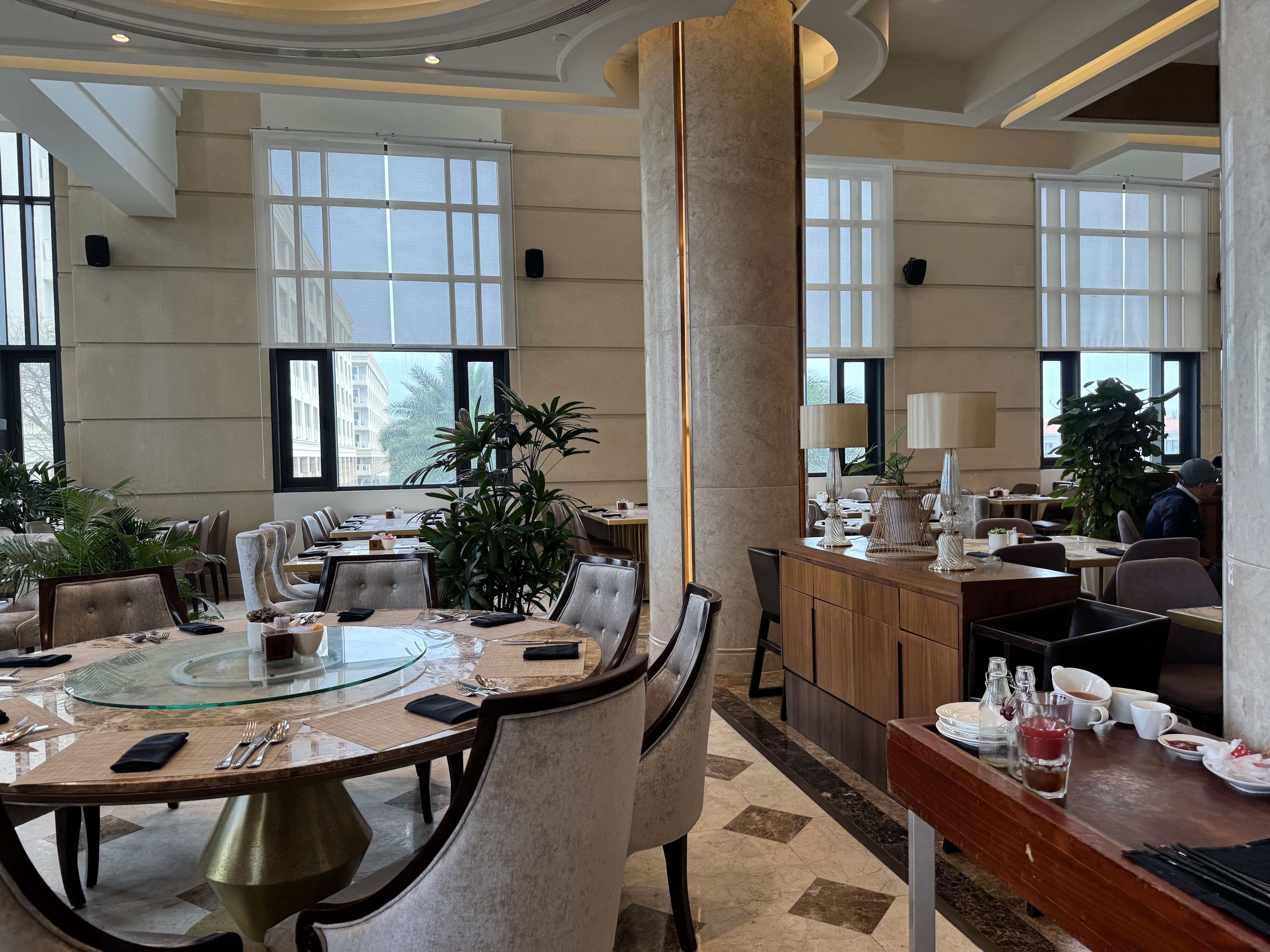 �ơ��֥���