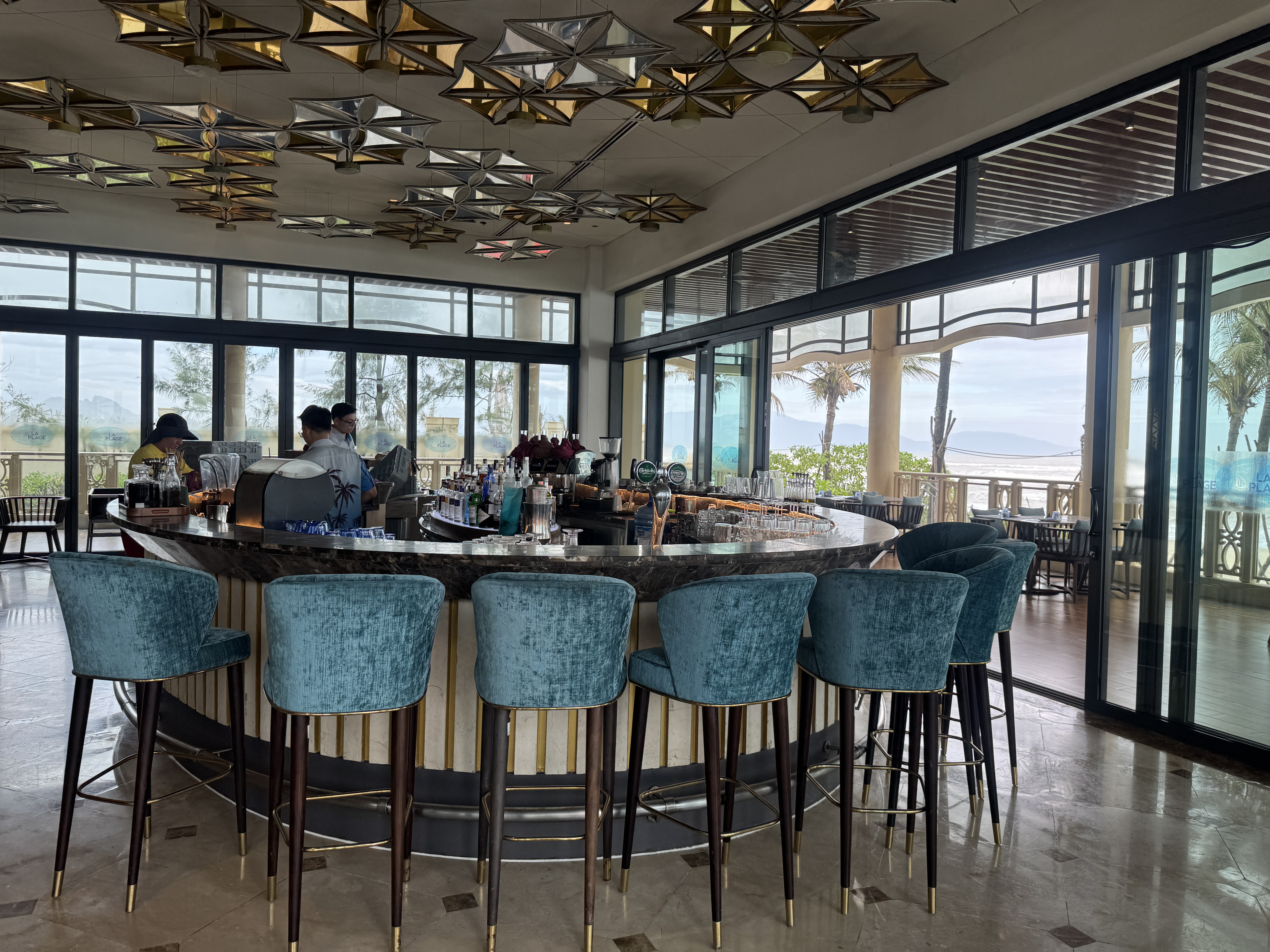 �С������󥿡�