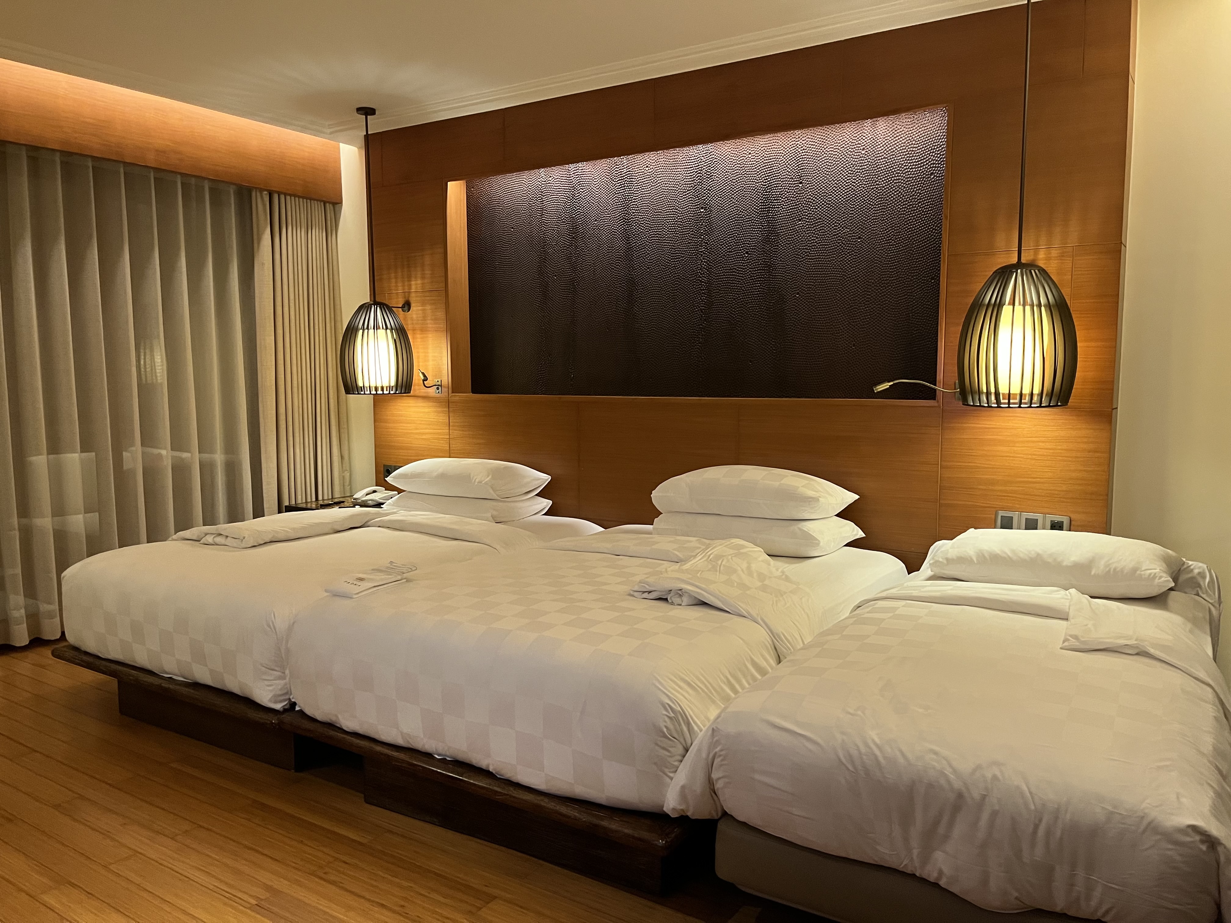 �c�C���x�b�h�{�G�L�X�g���x�b�h�@