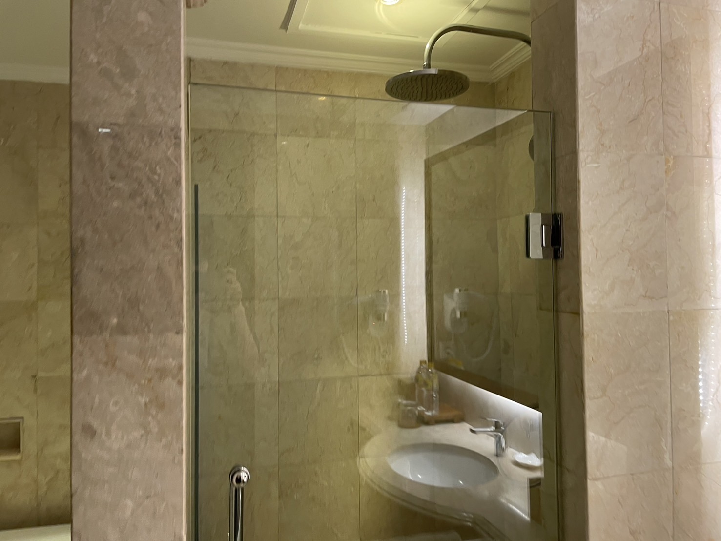 �V�����[�X�y�[�X