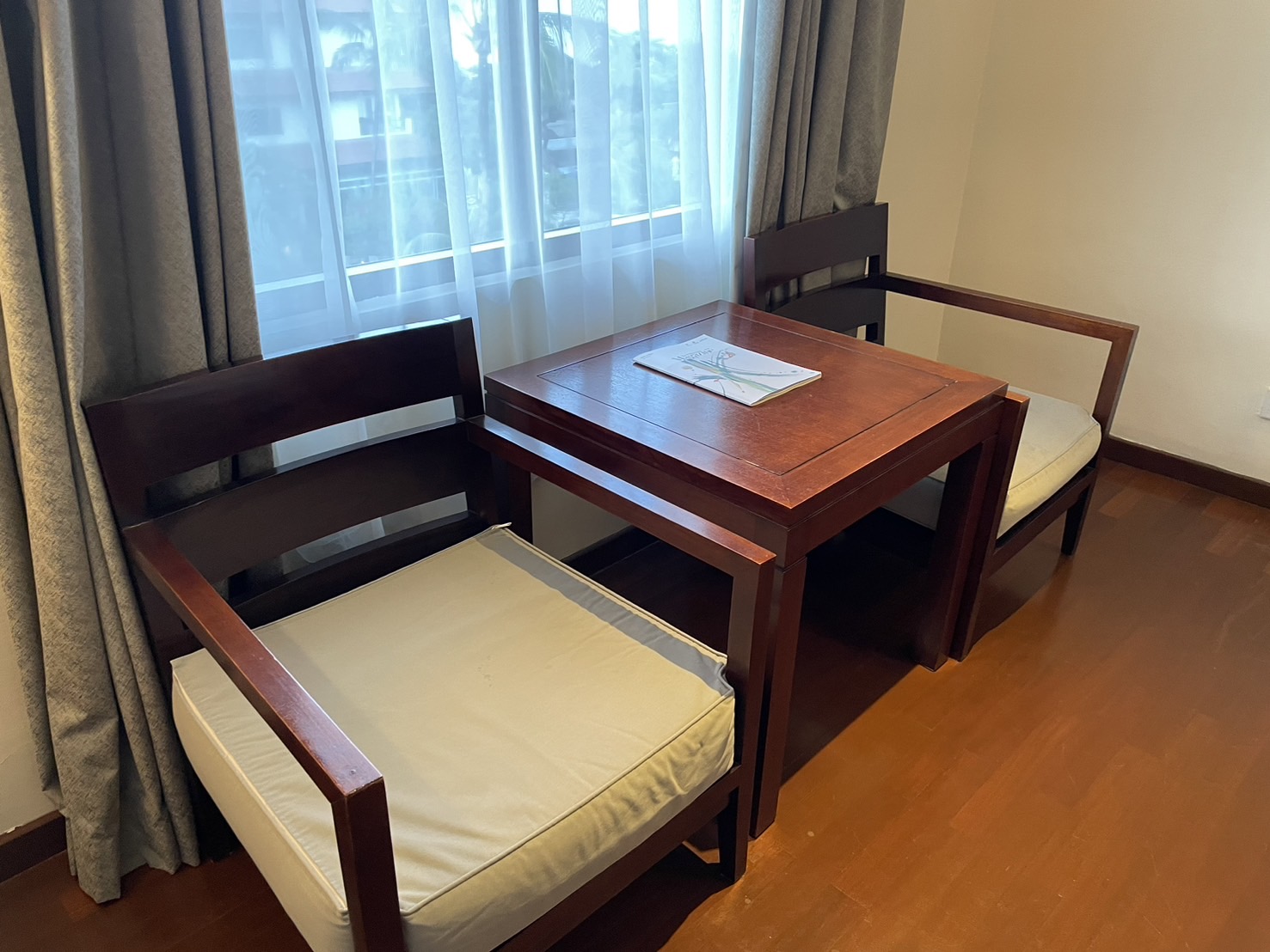 ���r���O�X�y�[�X