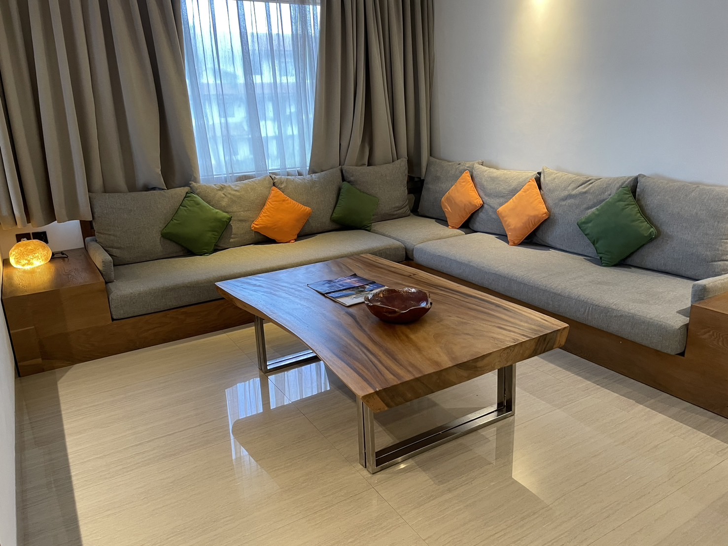 ���r���O�X�y�[�X