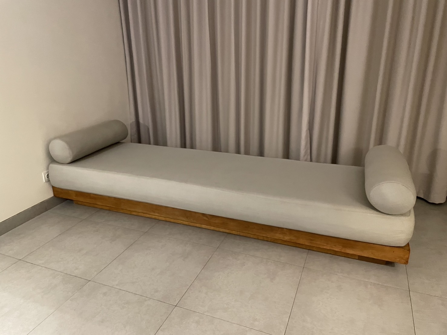 ���r���O�X�y�[�X