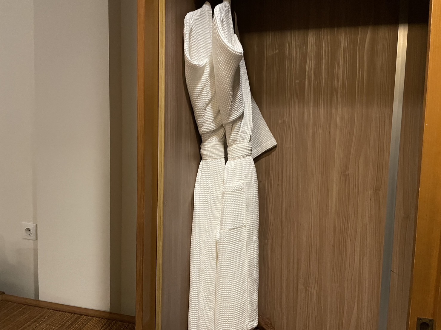 �o�X���[�u