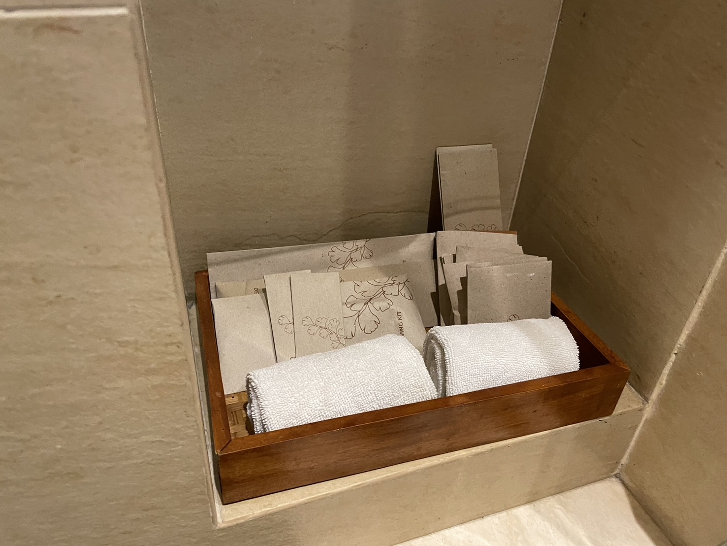 �A���j�e�B��