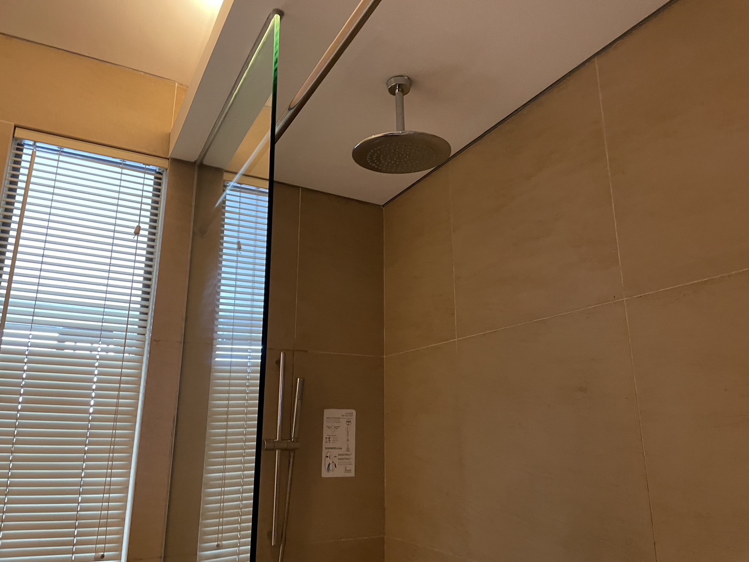 �V�����[