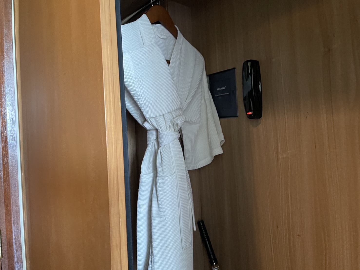 �o�X���[�u