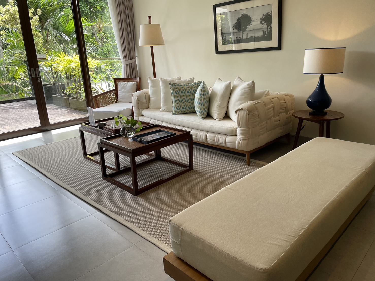 ���r���O���[��