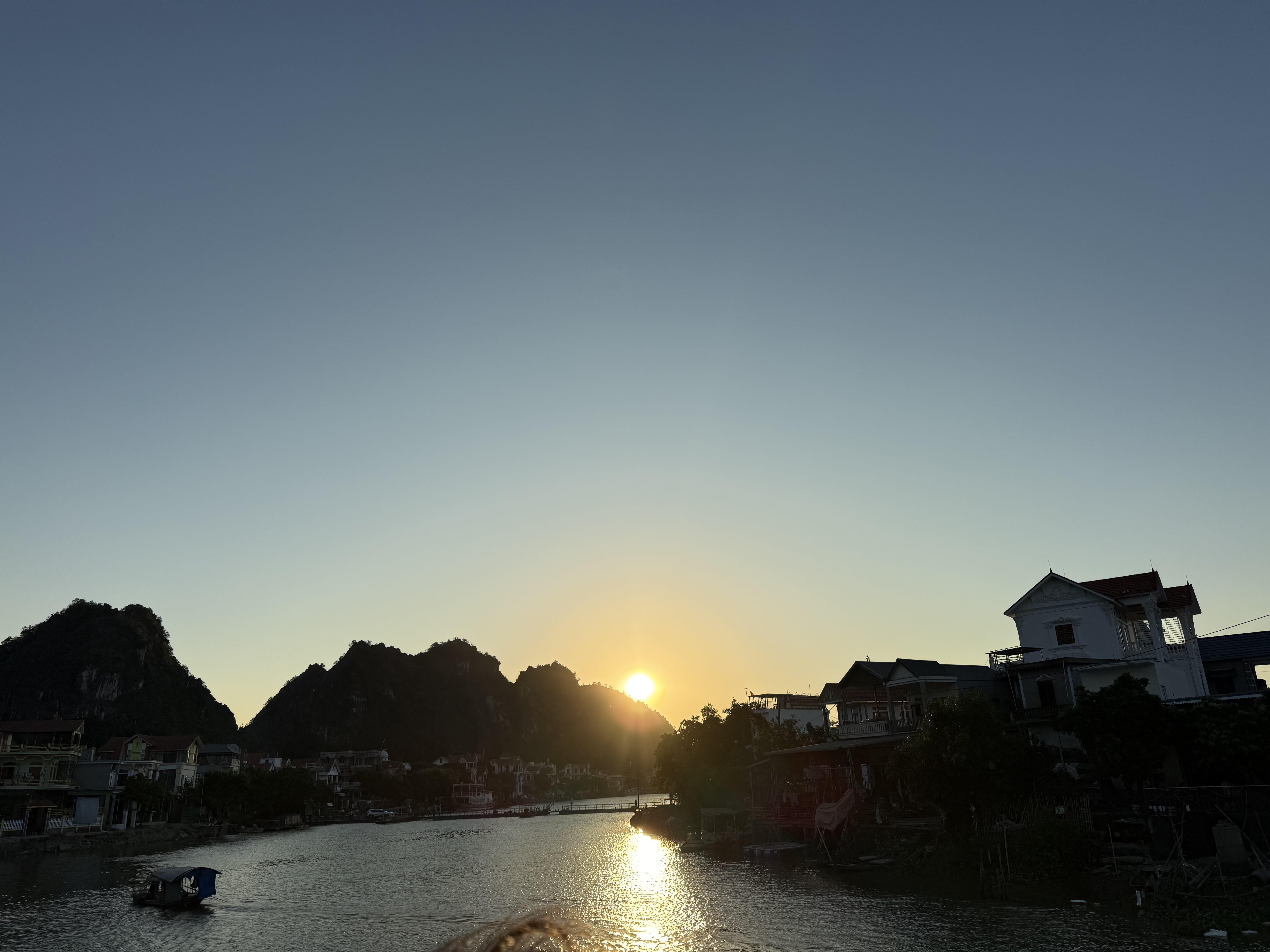 ��Hanoi Tourism��� FAM�ĥ���1���ܡۥϥΥ��ˡĤβ���