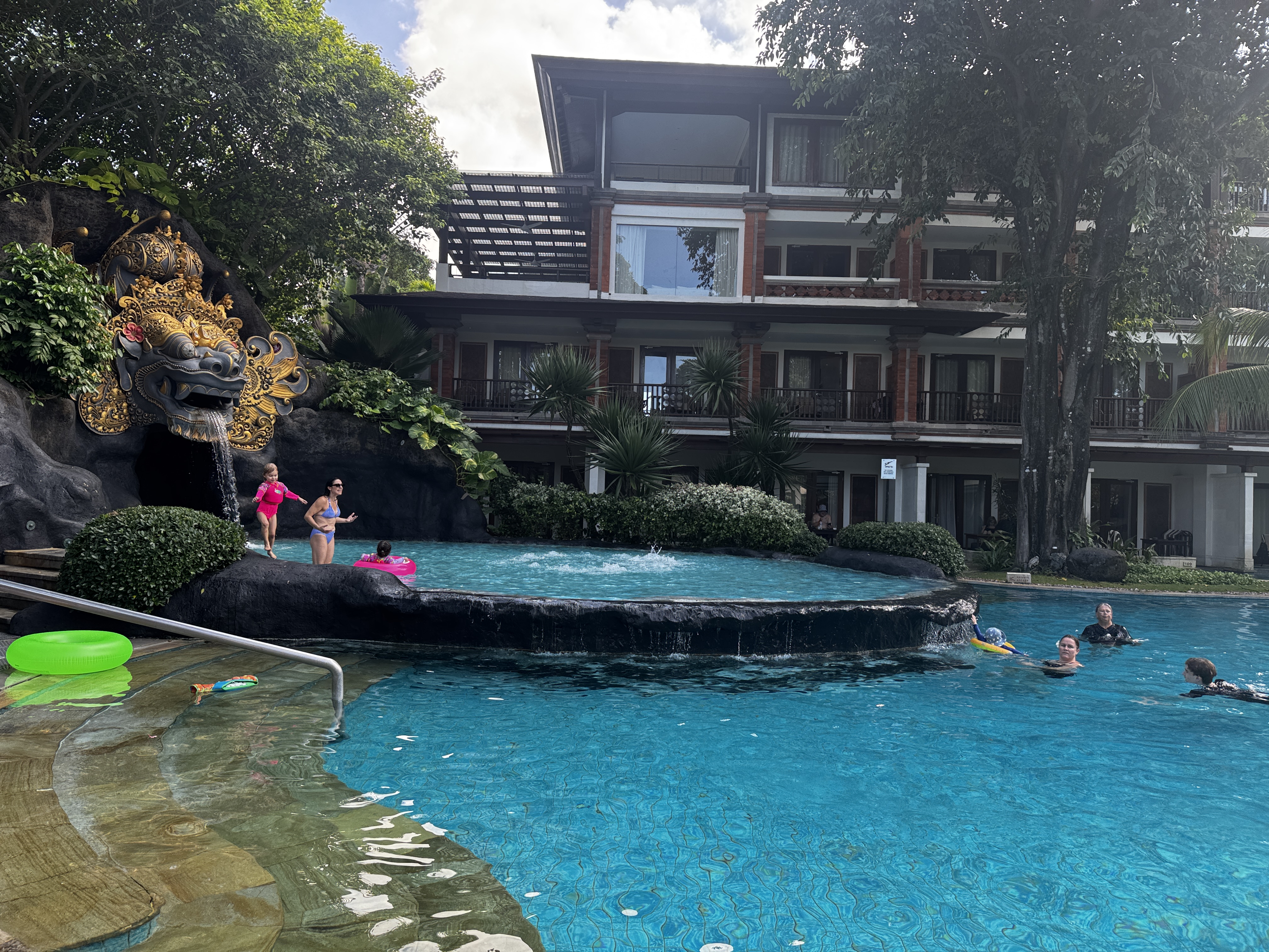 �t�@�~���[�v�[��