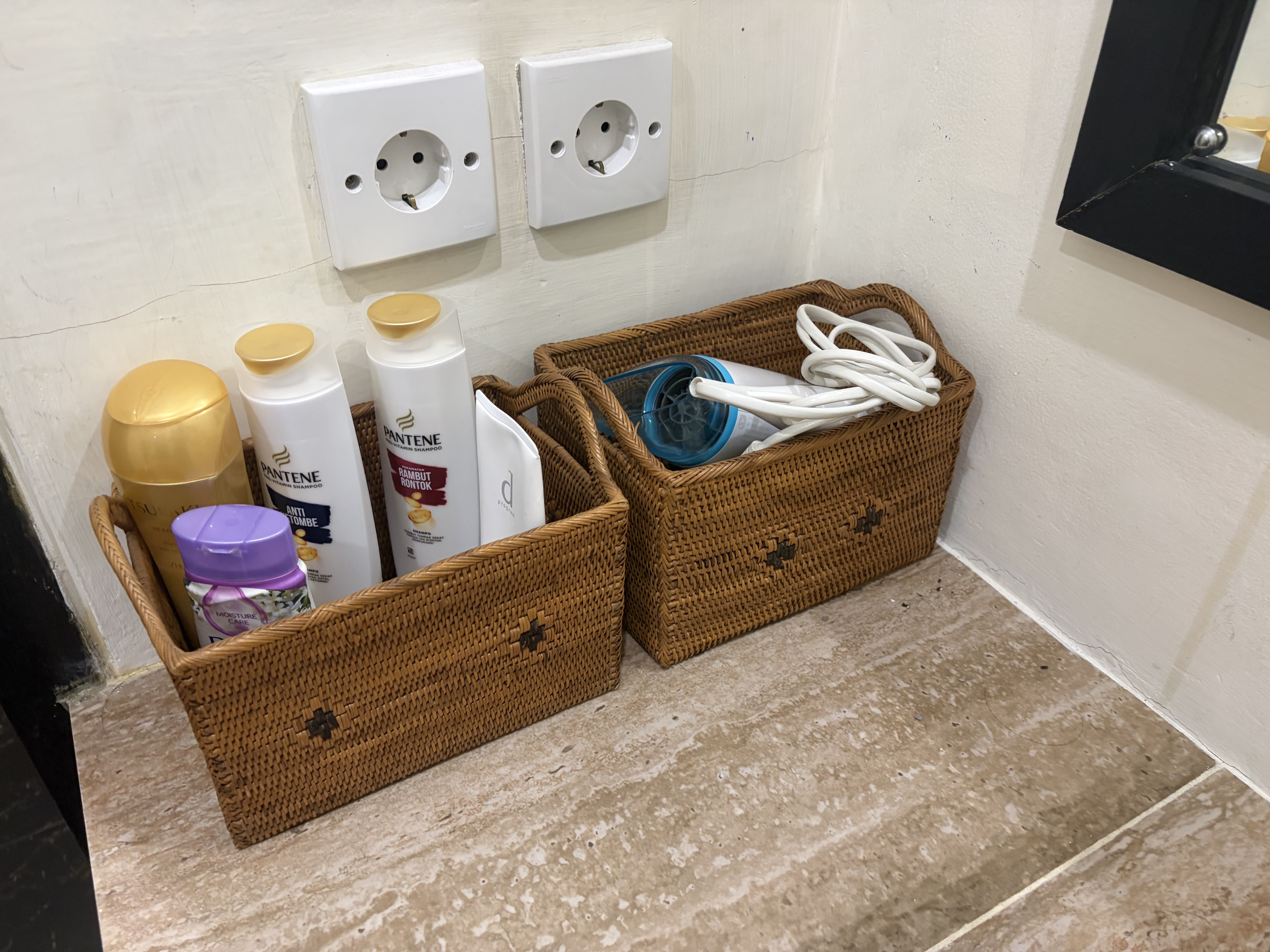 �V�����[�����A�V�����v�[�����X���p�ӂ��Ă���܂��I