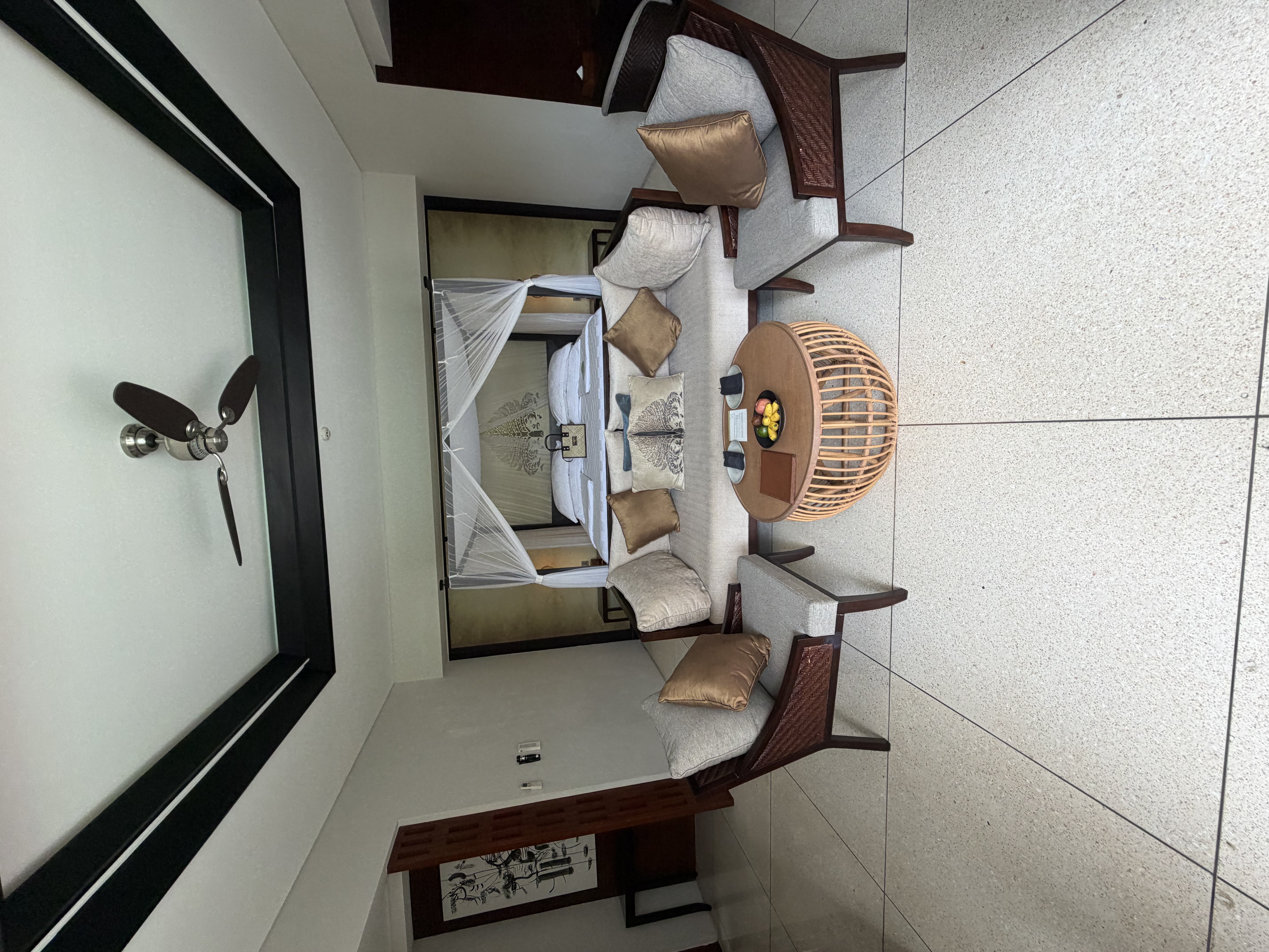 �P�x�b�h���[�����C�����R�[�g���[�h���B��
