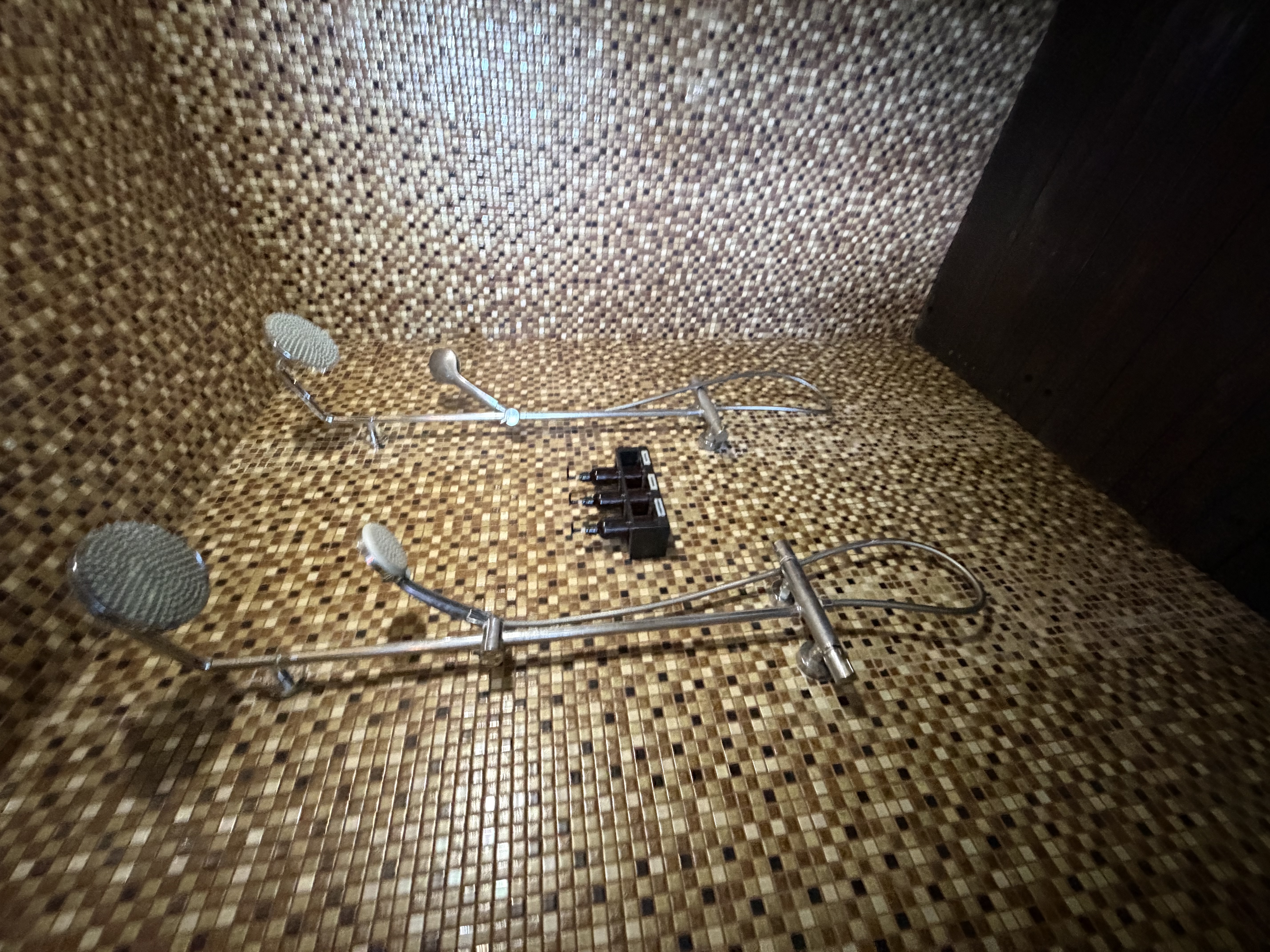�V�����[���[��