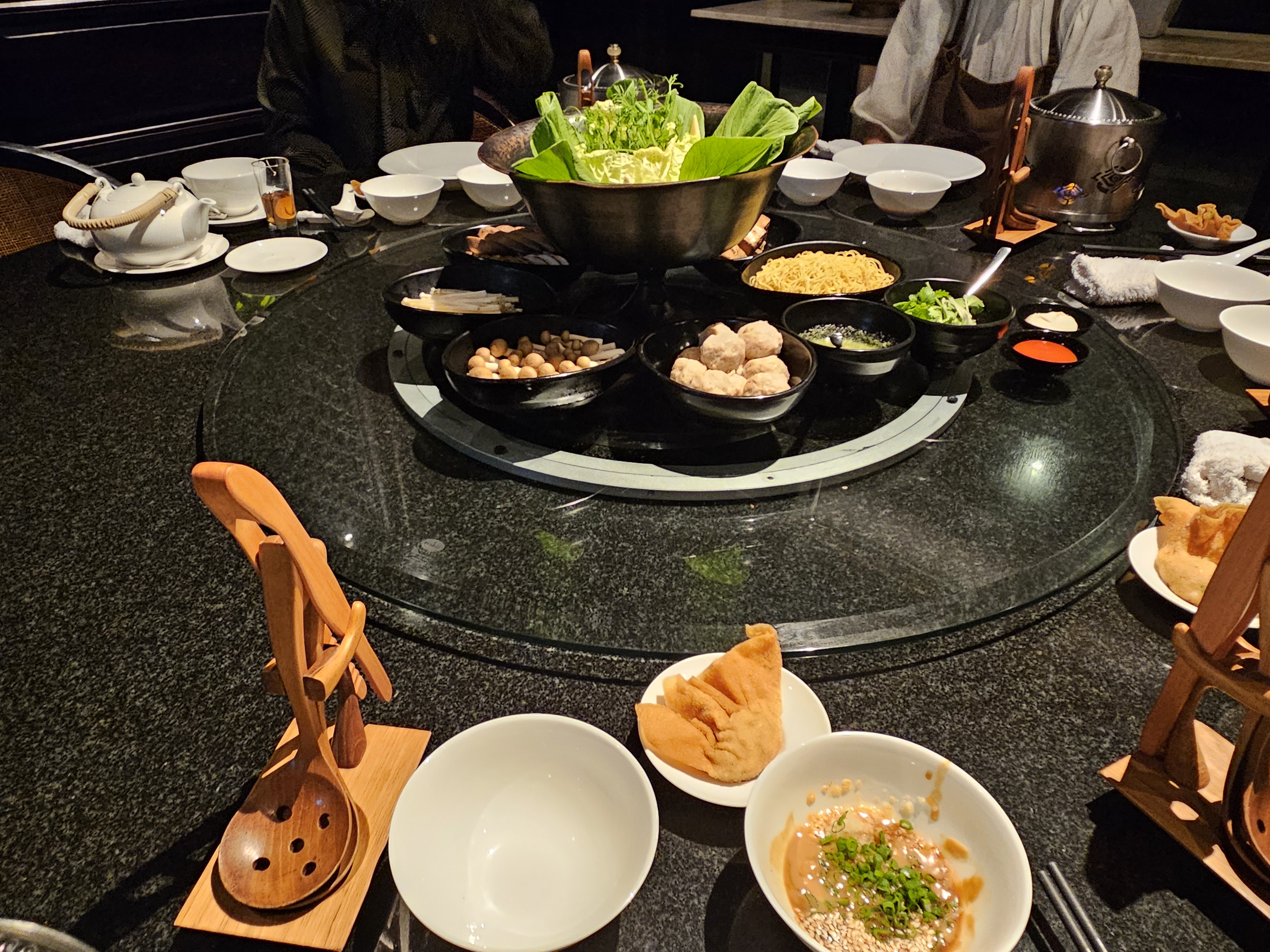 �����炪�Γ�̕��i�ł��B��ނ̎�ނ��L�x�ł��B