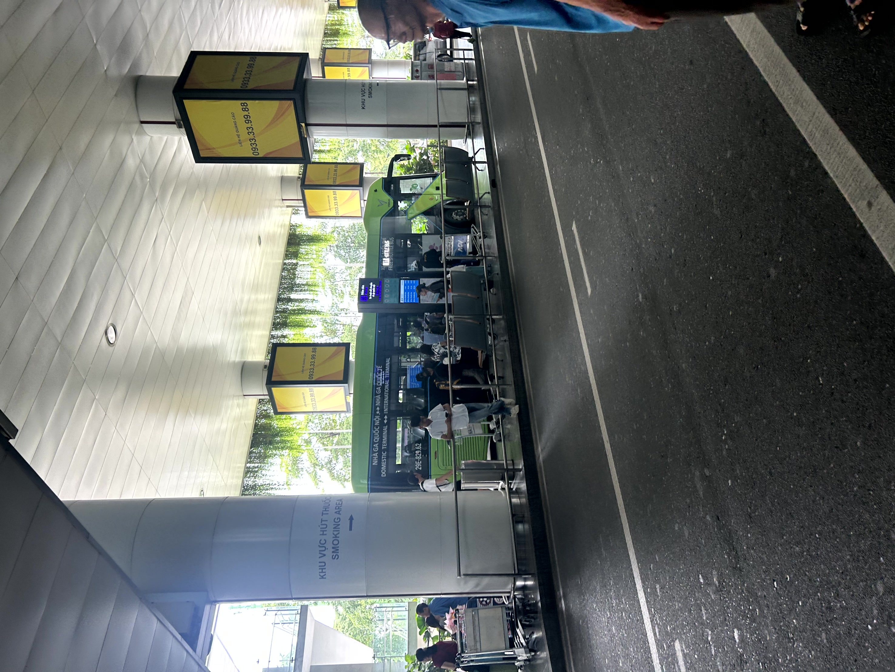 DOMESTIC TERMINAL��&hArr;��INTERNATIONAL TERMINAL